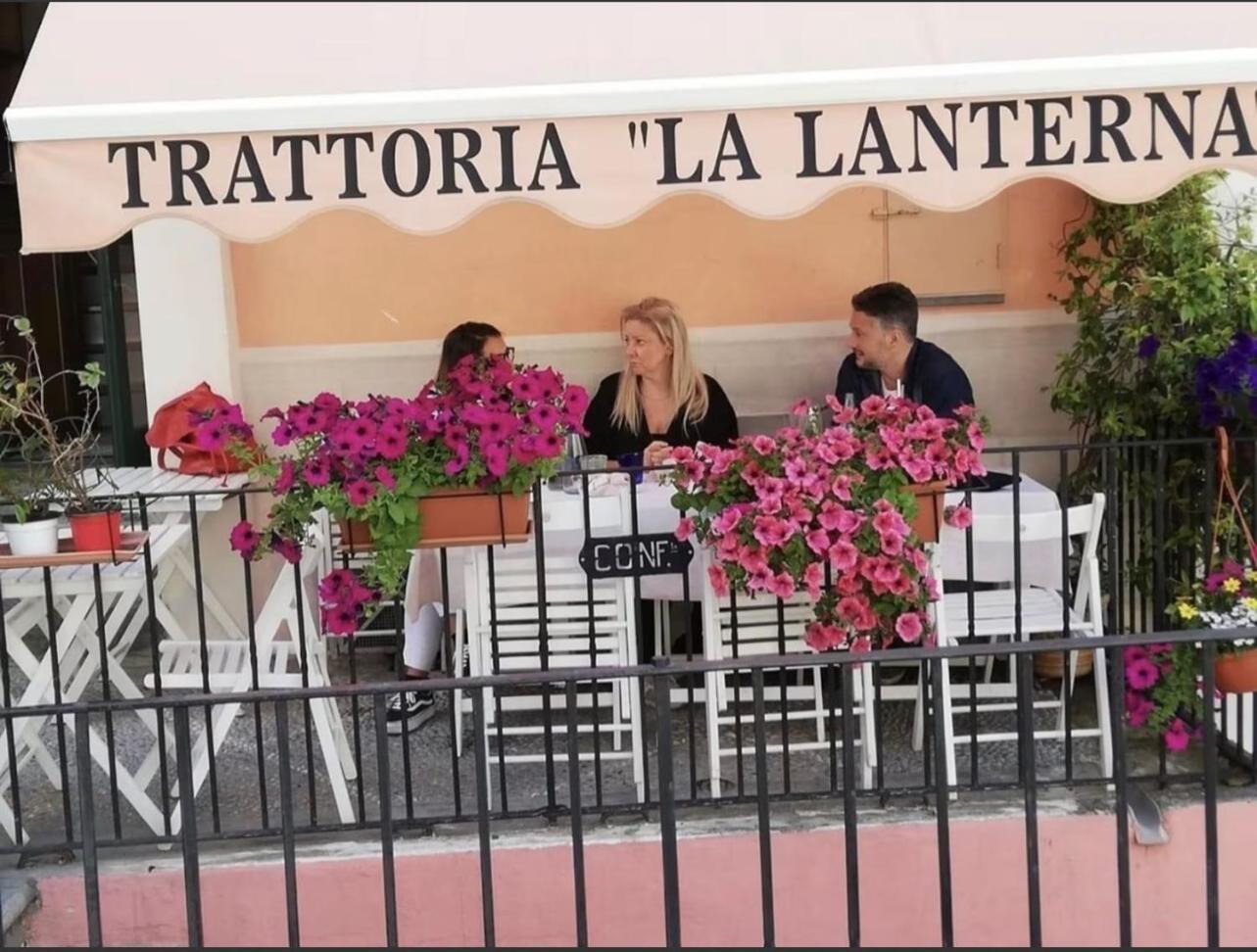 Lanterna Hotel Корниглия Екстериор снимка